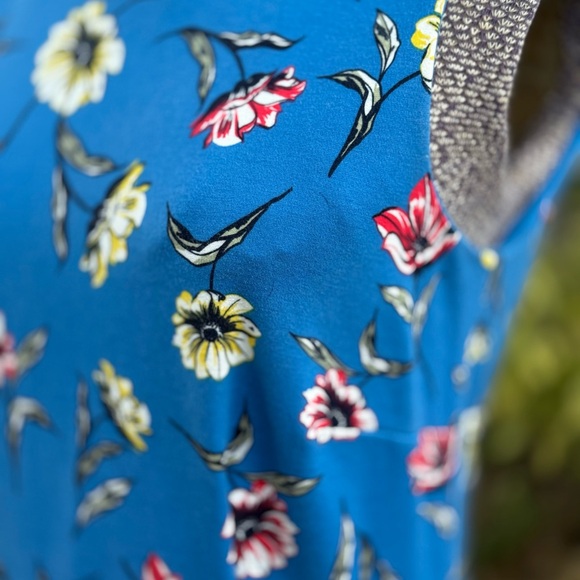 Lands' End Blue Halter Midi Dress for Casual Resort Wear - Picture 3 of 13